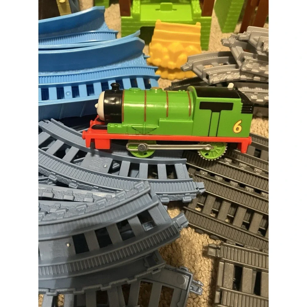Thomas & Friends Track Master 6-in-1 Builder Set Motorized Percy Engine